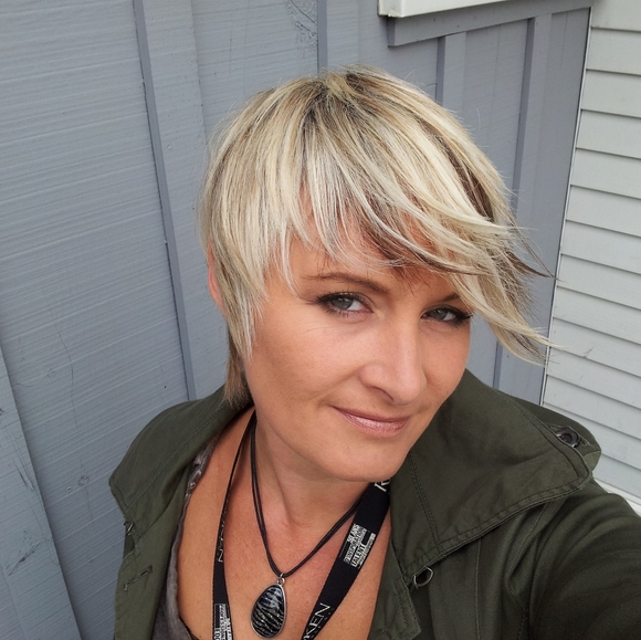 Meet your Posher, Cynthia - Picture 7 of 14